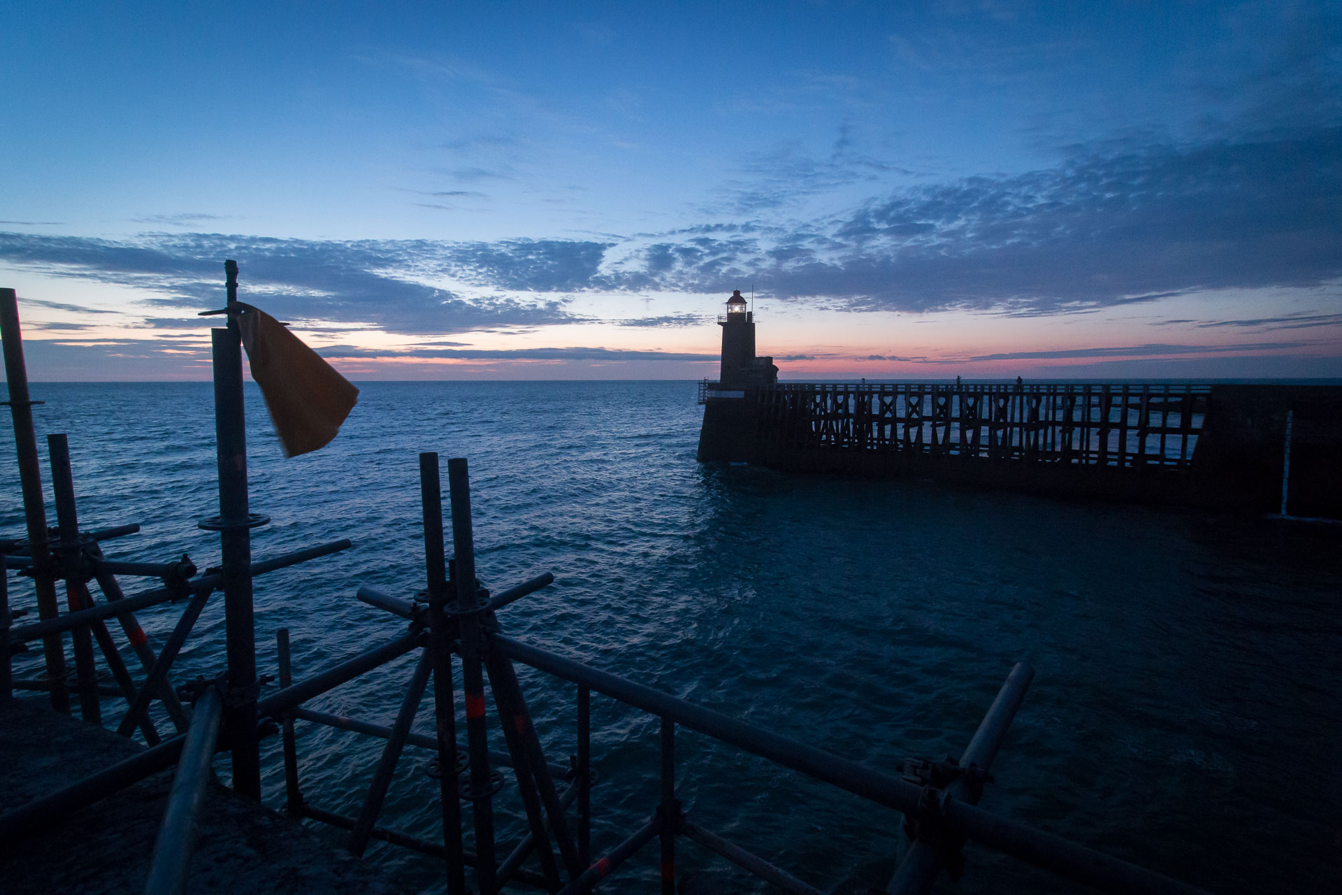 Retour à des poses plus rapides : 10mm | 1/25ème | F5.6 | ISO 3200 Fécamp sensibilité élevée